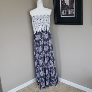 Floral maxi dress with lace